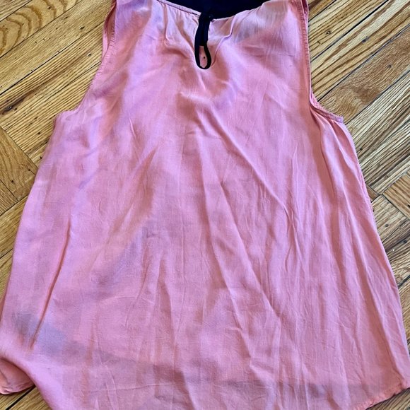 Pink/Black Collar Sleeveless top - Picture 3 of 3